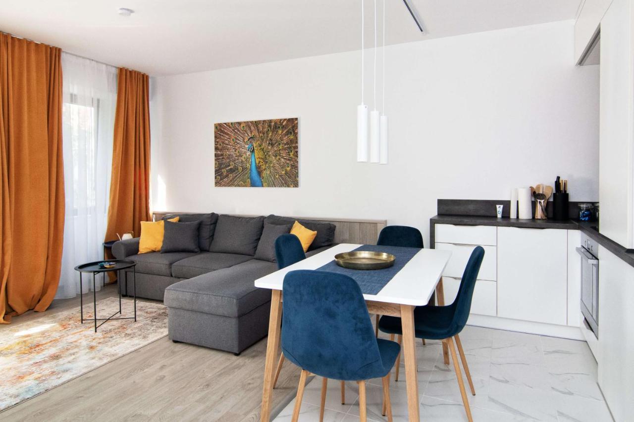 Luxury City Center Two Bedroom Apartment Close To Beach Varna Esterno foto