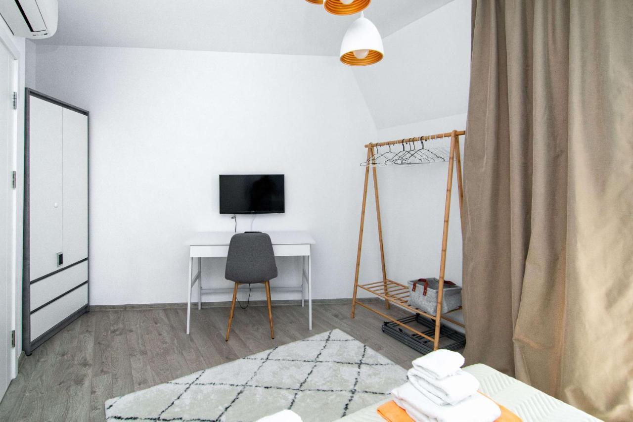Luxury City Center Two Bedroom Apartment Close To Beach Varna Esterno foto