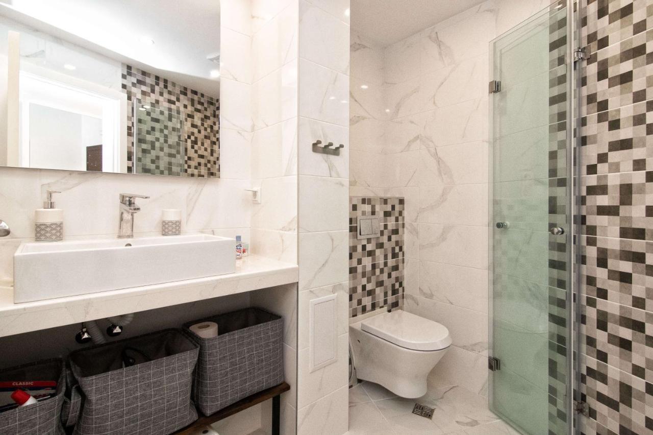 Luxury City Center Two Bedroom Apartment Close To Beach Varna Esterno foto